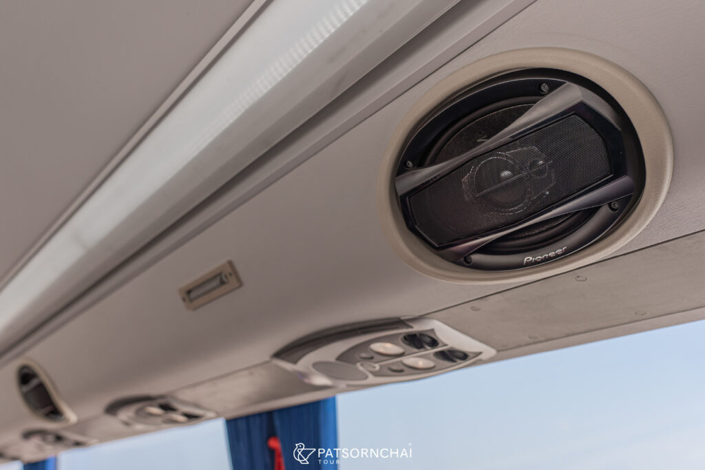 The New Deluxe Coach 2 44 seater - ระบบเครื่องเสียงคุณภาพจาก Pioneer | Patsornchai Tour รถบัสเช่าสุราษฎร์ธานี