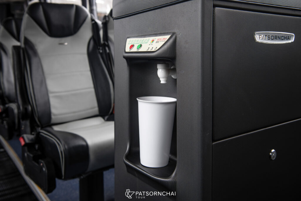 The New Galaxy Patsornchai 51 seater - ตู้กดน้ำร้อน และ ตู้กดน้ำเย็น | Patsornchai Tour รถบัสเช่าสุราษฎร์ธานี