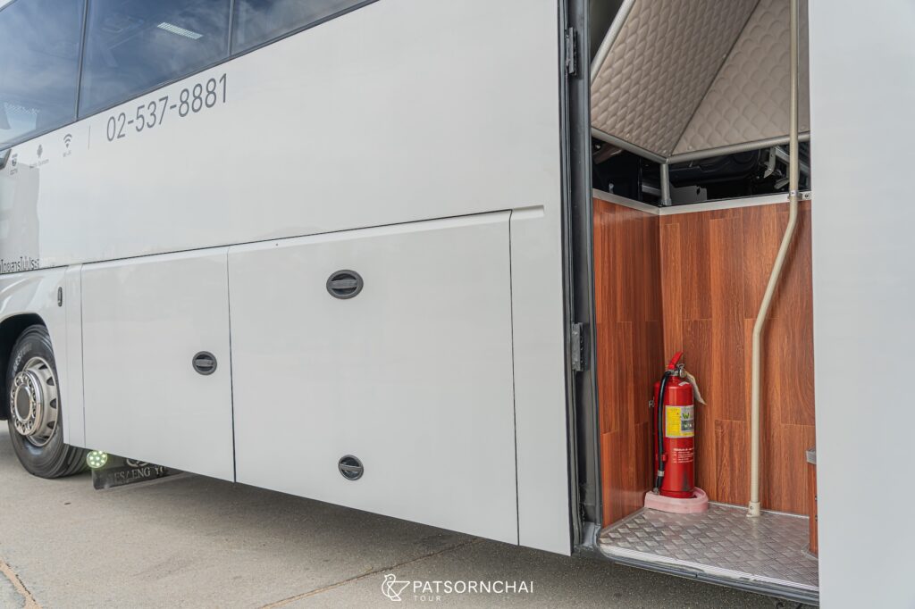 รถบัสเช่า Hino Patsornchai Version 2 | Patsornchai Tour เช่ารถบัส, เช่ารถทัวร์, รถบัส, รถบัสเช่า, รถบัส 40 ที่นั่ง